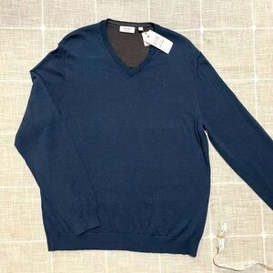 Calvin Klein Men's V Neck Pull Over Knit Sweater